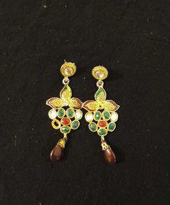 Exquisite Kundan Necklace &amp; Earring Set