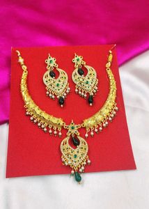Elegant Gold Necklace & Earring Set