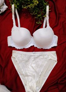 White Lace Trim Bra With Beautiful  Penty