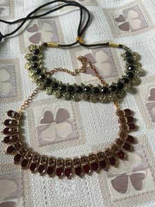 2 beautiful Chockers✨