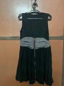 Sleeveless V-Neck Black Dress