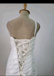 Elegant White Bridal Gown 32+34