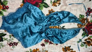 BACKLESS NIGHT DRESS