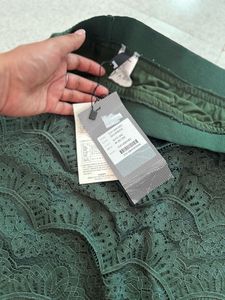 Elegant Emerald Green Lace Pencil Skirt