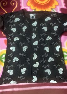 Cute Black Heart Print Tee
