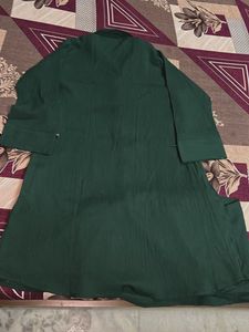 Elegant Green Embroidered Kurti Set