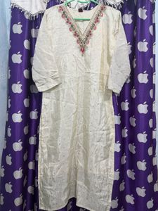Elegant Cream Kurta Set with Pink Dupatta