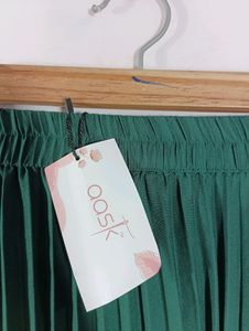 Green Plain Pleated Midi Skirt (Women's)