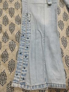 Light Wash Wide Leg Jeans with Embellishments