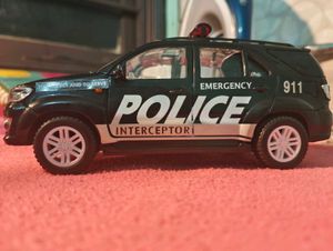 Police Interceptor Fortuner Toy Car