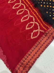 Black &amp; Red Bandhani dupatta 🧣