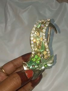 Beautiful Clutter/ Hairpin