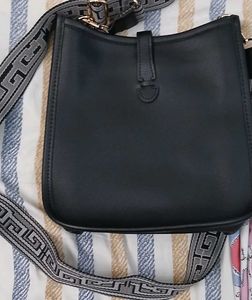Chic Black Crossbody Bag