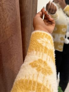 Kashmiri Floral Woolen Cardigan ❄️