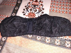 Black Lace Strapless Bra