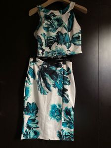 💐 Bold Floral Co-ord Set (Top + Skirt)