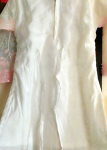 Elegant White &amp; Pink Embroidered Kurta