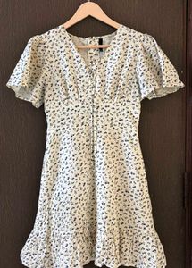 Chic White Floral Print Mini Dress