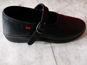 Women Black Buckle Shoes