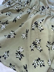 Chic Floral Print Puff Sleeve Top