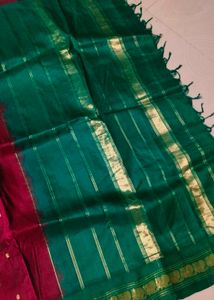 Green &amp;maroon Colour Pure Gadwal Saree