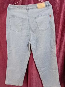 Embellished Light Wash Capris