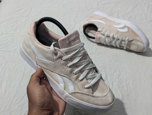 Reebok Pink Casual Sneakers