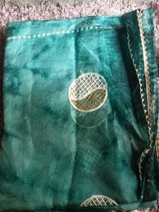 Elegant Green Tie-Dye Saree