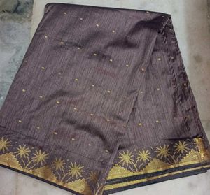 Elegant Brown Saree with Gold Motifs