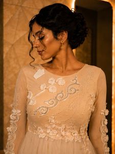 Elegant Lace Detail Tulle Gown