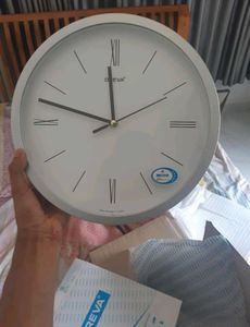 New Oreva Elegant Wall Clock 30x 4.5X 30 cm