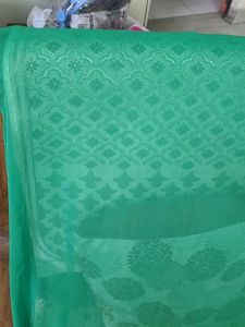 Elegant Emerald Green Dupatta with Lace Trim