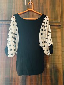 Black Top With Sleeves