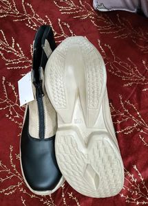 Stylish Black &amp; Beige Sneakers