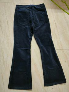 H&amp;M Flared corduroy NAVY BLUE trousers
