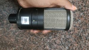 Jbl Commercial Cssm100 Studio Condenser Microphone