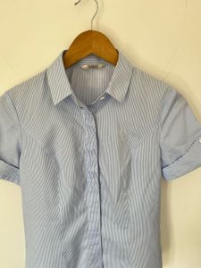 Light Blue Fitted Button-Down Shirt