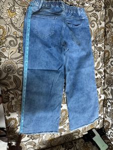 Classic Denim Jeans - Stylish and Comfortable Fit