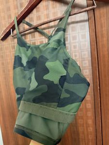 Old Navy Top/ Sports Bra 💚