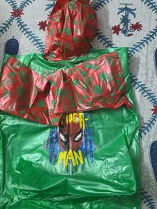 Free Delovery : Bright Green Raincoat size 51cm
