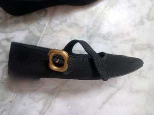 Chic Black Mary Jane Flats