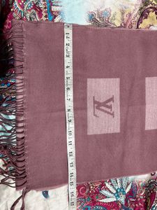 LV pink scarf light for semi winter