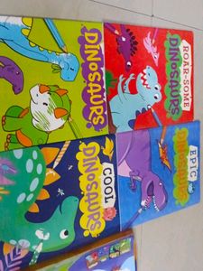 Carry bag set of 4 Dinosaurs Coloring Books