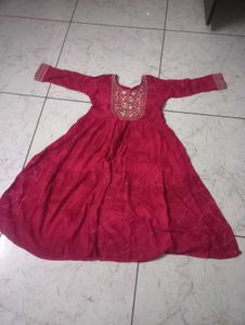 Elegant Red Embroidered Kurta