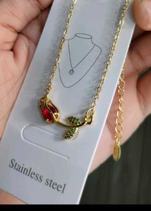 Elegant Rose Pendant Necklace