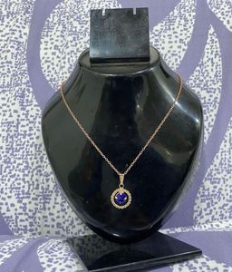 Elegant Teardrop Pendant Necklace