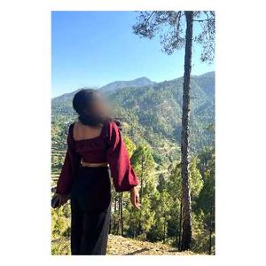 Maroon Ruched Balloon Sleeve Crop Top