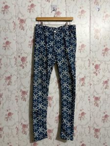 Snowflake Print Leggings