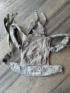 Ergonomic baby carrier