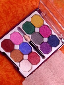 Blue Heaven Glitter Eyeshadow Palette